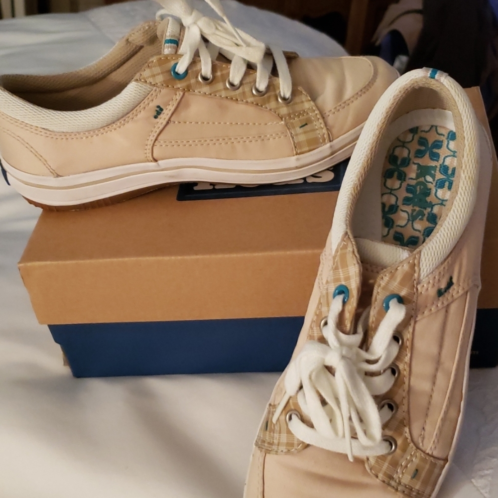 They are KEDS never  worn